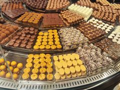 -Laderach 莱德拉(上海环贸iapm店)