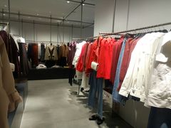 -URBAN REVIVO(欢乐海岸购物中心店)