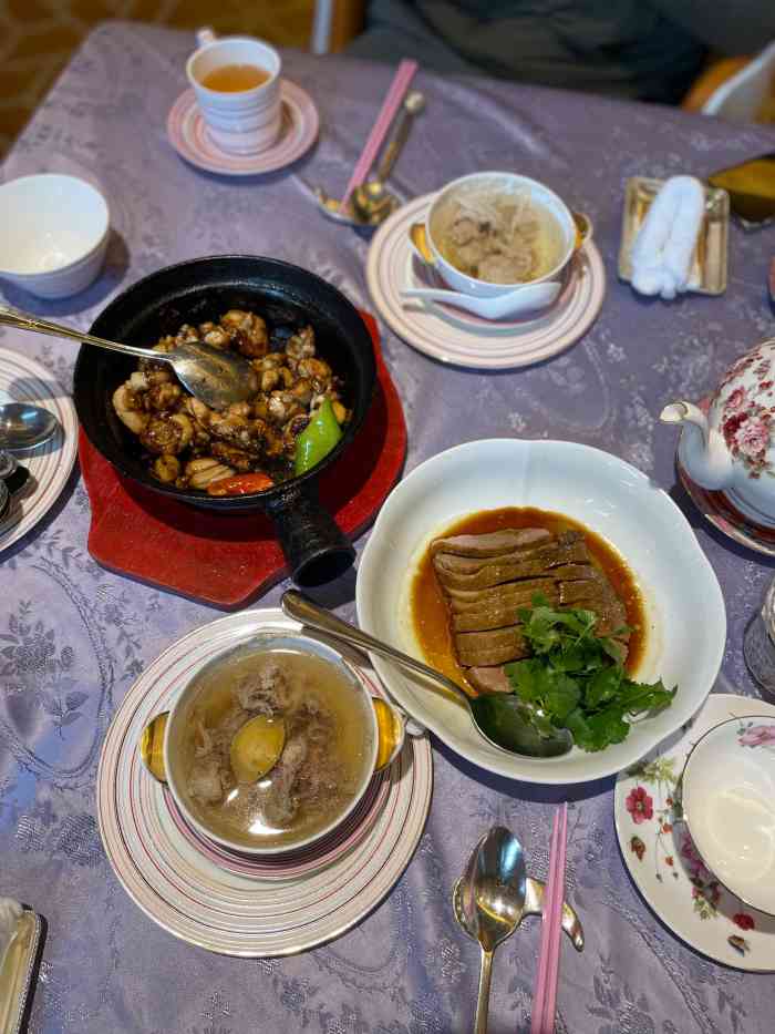 惠食佳(美丽园店)-"环境比较壕,价格也是,几个大菜基本都是两.
