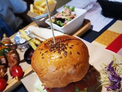 牛肉培根汉堡-遇见西木美式餐厅(体育路店)