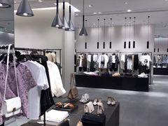 -URBAN REVIVO(七宝领展广场店)
