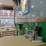 上面放了几片原汁原味的牛肉。汤汁鲜美