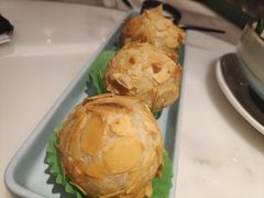杏仁金沙球-富山虾饺点心餐厅(群光广场店)