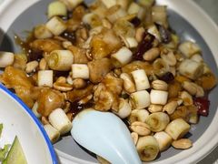 宫爆鸡丁-雲蜀龙阁·金牌水煮鱼(方庄店)