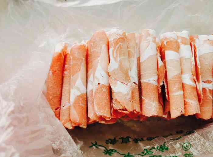 新凯肉食(回民街店)-"现在时不时的都会来新凯买点涮肉,给冰箱里.