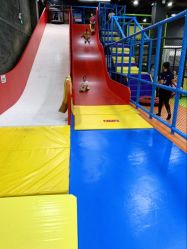 -蹦贝运动中心·蹦床·攀岩·闯关(龙岗店)