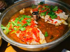 汗蒸剁椒水库鱼头-洞庭土菜小炒馆(易发广场店)