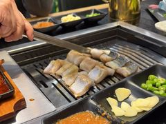 -臻牛烤肉