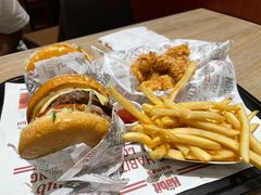 -The Habit Burger Grill 哈比特汉堡(爱琴海店)