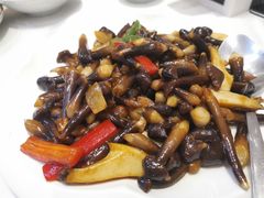 鸡枞菌炒鲍片-湖北味道(湖北大厦店)