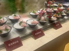 -雍和会海鲜姿造自助(湖东路店)
