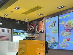 -麦当劳(轻轨曹杨路店)