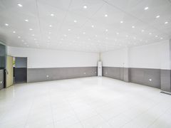 店内环境-宝捷星宝马·奔驰·保时捷专修·特斯拉钣喷中心(宝安店)