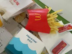 -麦当劳(上海虹桥站30B检票口楼上)