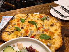 -1886德国汽车餐厅(外滩十六铺码头店)
