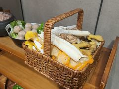 -围炉·云南铜瓢牛肉火锅(桐柏路店)