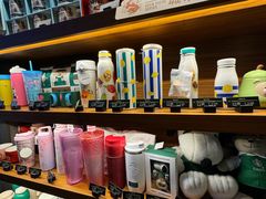 -星巴克(杭州临平银泰城B1店)
