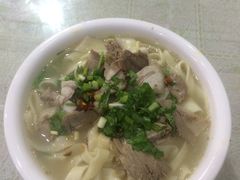-莓园冰淇淋店