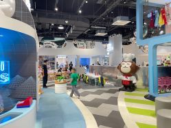 -MINI MARS KIDS CLUB亲子家庭中心(长宁天山店)
