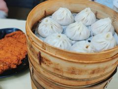 -莱莱小笼·乔艾