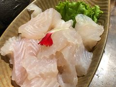 -老牌坊云南鱼豆花火锅(哈西万达店)
