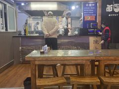 -陇上全荟兰州传统牛肉面(延吉路店)