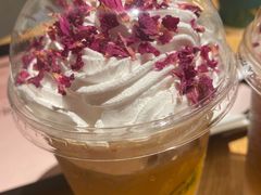 玫瑰风味冰拿铁-麦当劳(前海店)