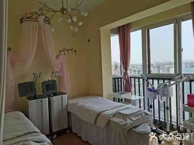 比没有纹眉那会感觉脸精致了许多