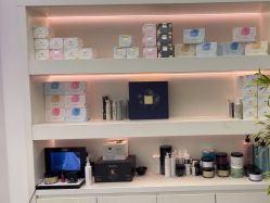 -PE SALON