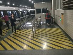 -宝山路(地铁站)