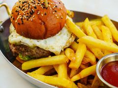 招牌牛肉汉堡-Highline·城市露台景观餐厅(淮海路店)