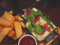 -恰餐厅及酒吧 CHAR Bar & Grill (北京丽都皇冠假日店)