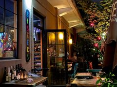 -SISTERS BAR RESTAURANT川意酒馆(嘉善老市H楼店)