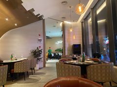 -斯普汇生蚝牛排馆(中骏世界城店)