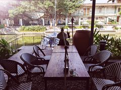 -喜洲吧·江畔老船厂·庭院餐厅(喜临院店)