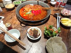 -四小区火锅·巷子里的重庆火锅(花照壁店)