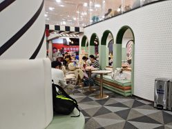 -宝燕乐园(春申店)