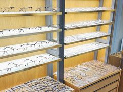 -优医视平价眼镜蔡司依视路折扣工厂店(德胜门店)