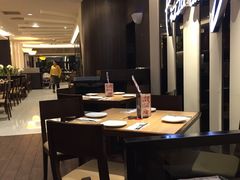 -必胜客(WOW中心城店)