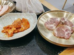 -臻牛烤肉