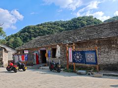 -高荡千年布依古寨旅游景区