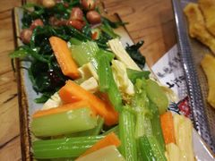 -山河屯铁锅炖鲜鹅·东北菜(开发区一店)