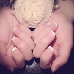 -EMILY艾枚莉美甲美睫·美颜·现磨咖啡