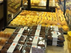 面包甜点陈列柜-御蝶坊生日蛋糕KNAC(新村店)