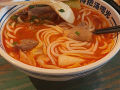 -鑫花溪牛肉米粉(东环大润发店)