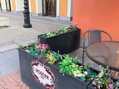 -枫叶小镇奥特莱斯