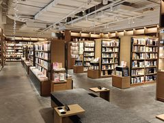 -茑屋书店(天目里店)