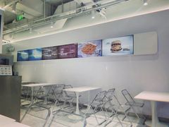 -TRIPS BURGER(大钟寺店)