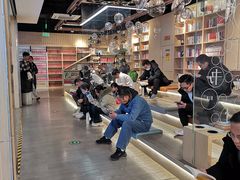 -新华书店(泉城路店)