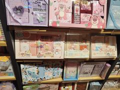 -九木杂物社(新奥购物中心店)